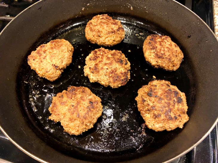 DBA30437-987D-4C42-8DB0-0C0609170016