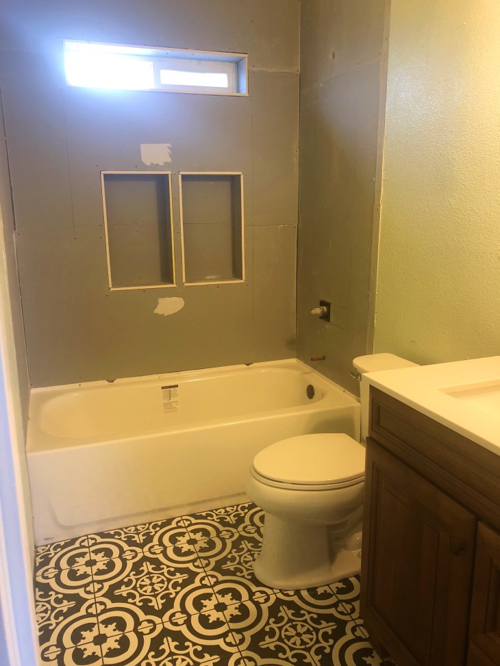 7C98F208-F229-404F-ACA7-B6BBC61B8365